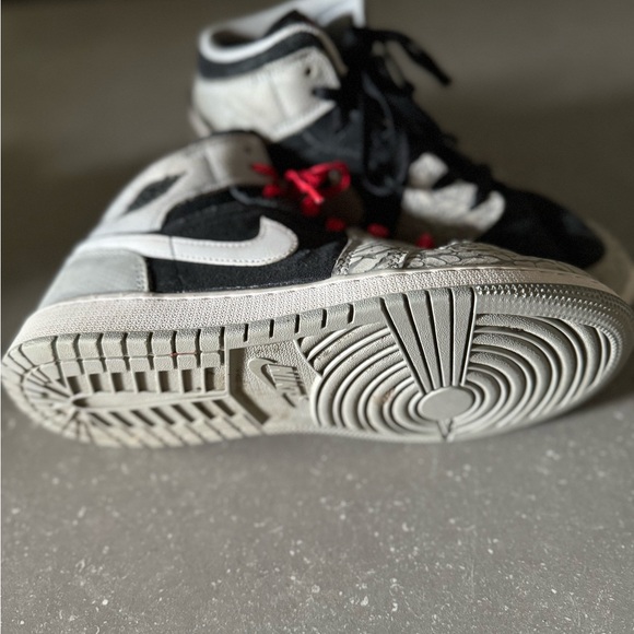 Jordan 1 high size 6.5 - Picture 4 of 4